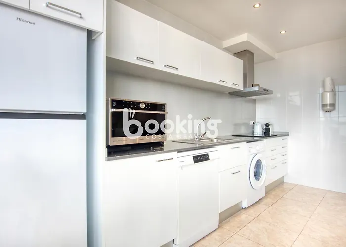 Kaminias Amb Vistes Al Mar Reformat Per 4 Persones *