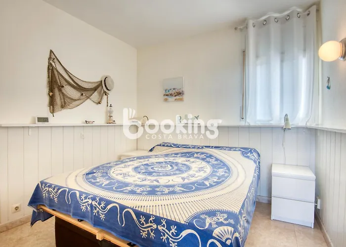 Kaminias Amb Vistes Al Mar Reformat Per 4 Persones