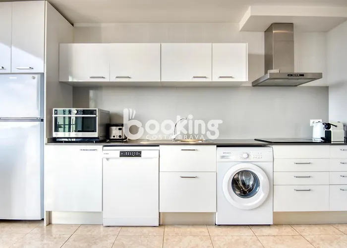 Kaminias Amb Vistes Al Mar Reformat Per 4 Persones