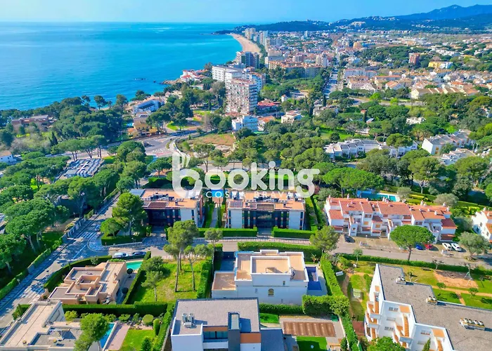 Kaminias Amb Vistes Al Mar Reformat Per 4 Persones Daire