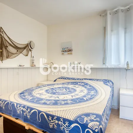 Kaminias Amb Vistes Al Mar Reformat Per 4 Persones